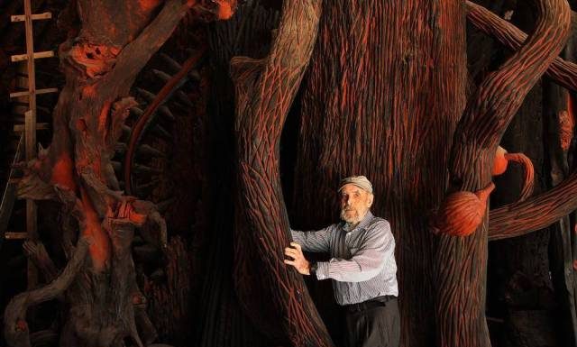 Frans Krajcberg “Cresci neste mundo chamado natureza, mas foi no Brasil que ela me provocou um grande impacto.