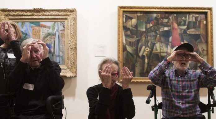 Levar seus avós para o museu pode melhorar a saúde deles