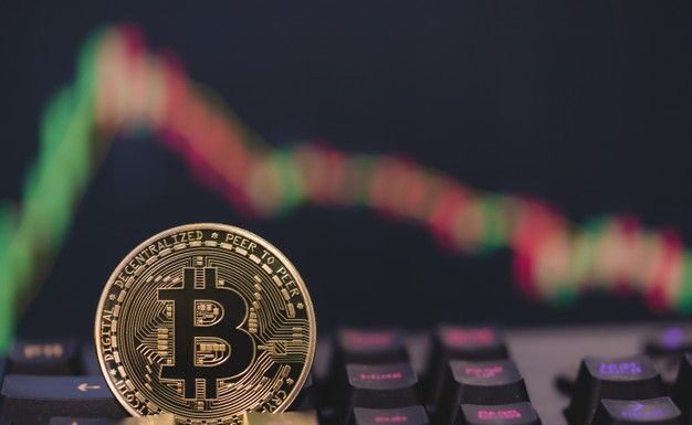 Bitcoin enfrenta queda enquanto investidores veem oportunidade de acumulação
