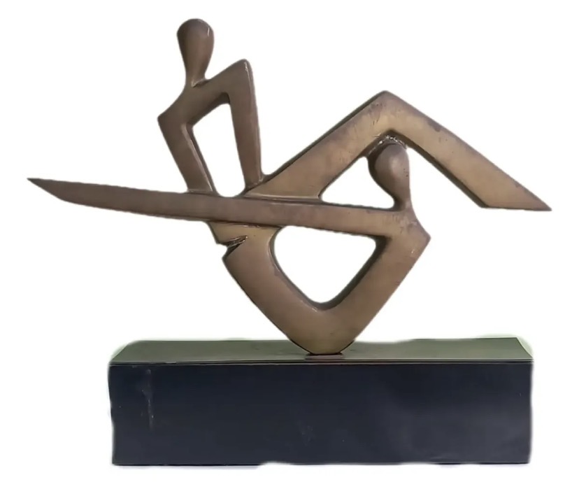 Ivanir Cozeniosque: A Arte da Contemplação Entre Escultura, Xilogravura e Natureza 1