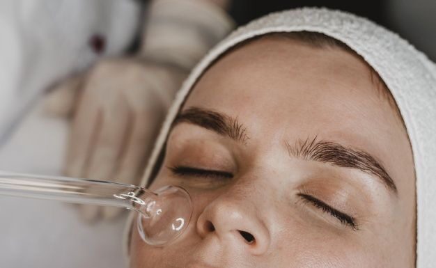 Estética Facial: A Arte de Realçar a Beleza Natural